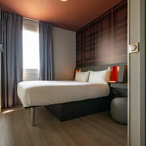 Easyhotel Paris Charles De Gaulle Villepinte Tremblay-en-France